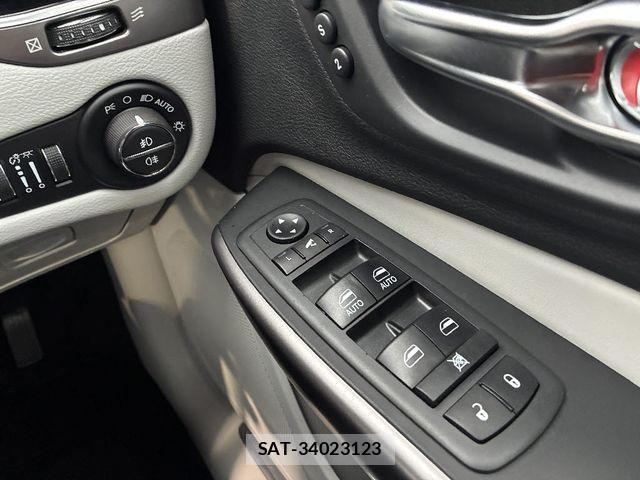 Jeep CHEROKEE 2019-08 6676409-18