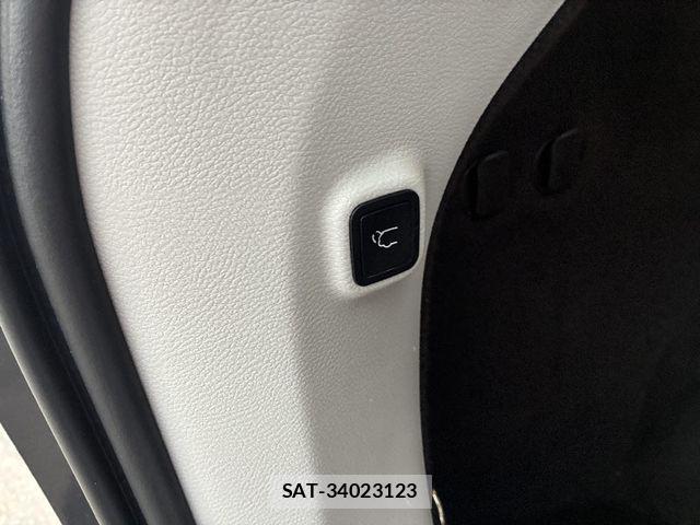 Jeep CHEROKEE 2019-08 6676409-19