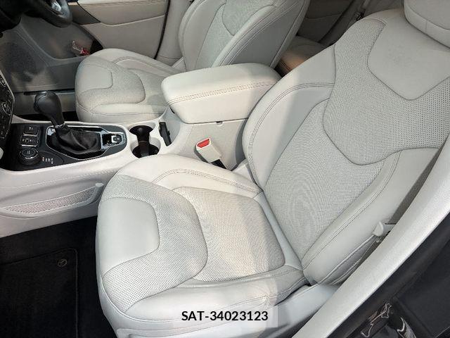 Jeep CHEROKEE 2019-08 6676409-6