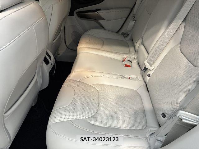 Jeep CHEROKEE 2019-08 6676409-7