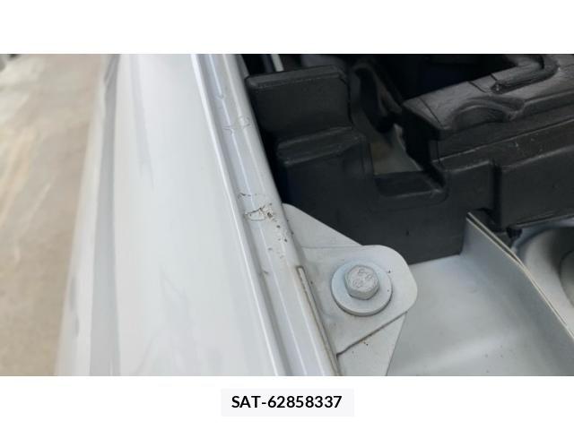 Jeep CHEROKEE 2019-09 7358186-28