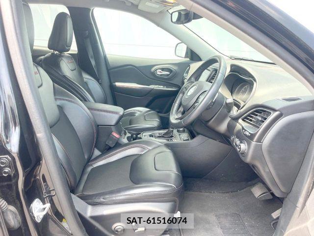 Jeep CHEROKEE 2019-08 8207985-8