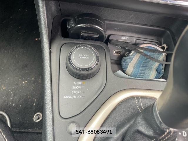 Jeep CHEROKEE 2015-10 8336297-17