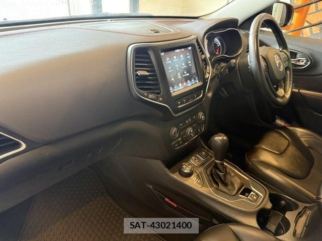 Jeep CHEROKEE 2020-06 8366421-19