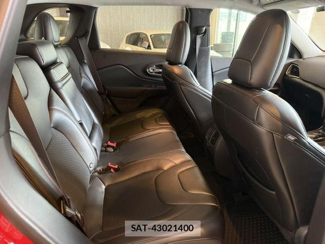 Jeep CHEROKEE 2020-06 8366421-23
