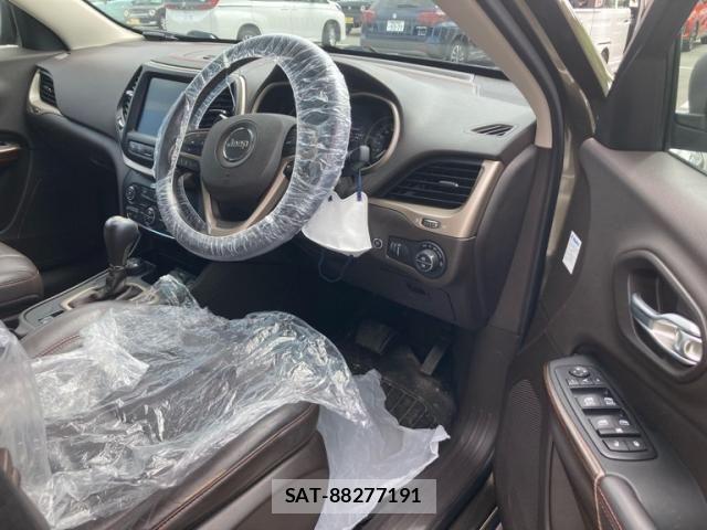 Jeep CHEROKEE 2014-08 8742868-12