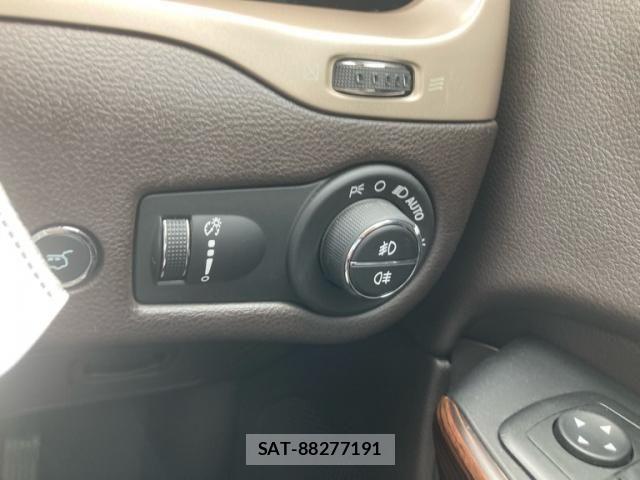 Jeep CHEROKEE 2014-08 8742868-22