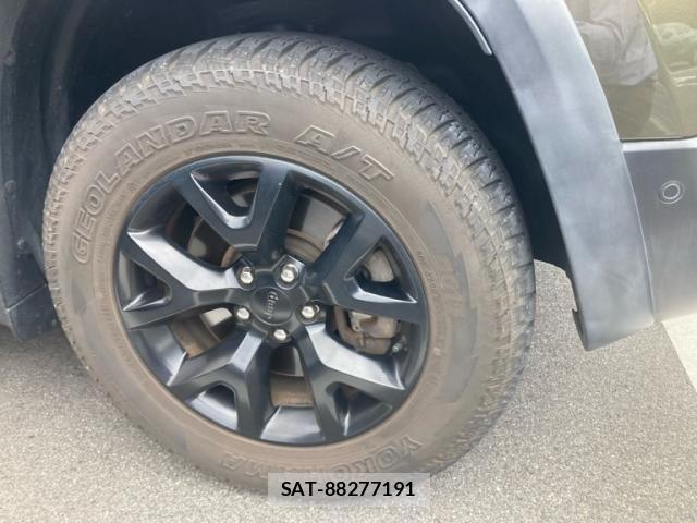 Jeep CHEROKEE 2014-08 8742868-4