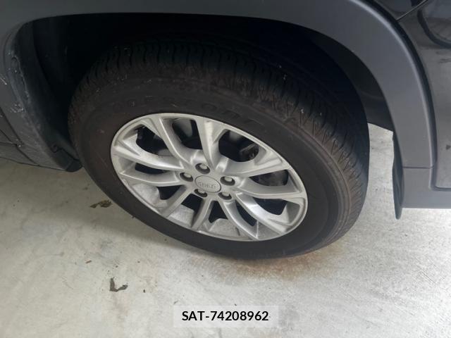 Jeep CHEROKEE 2019-03 8883762-1
