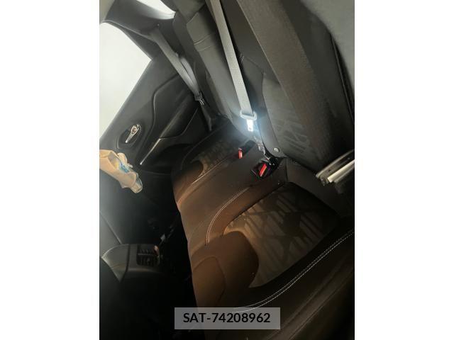 Jeep CHEROKEE 2019-03 8883762-6