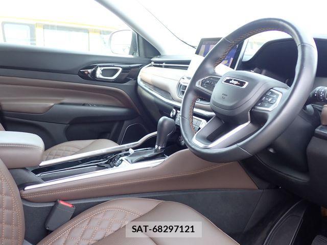 Jeep COMMANDER 2025-03 3672617-1