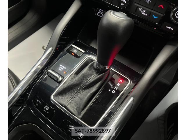 Jeep COMMANDER 2024-02 4241430-12