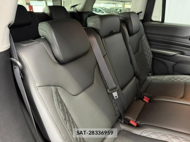 Jeep COMMANDER 2024-03 6215761-4