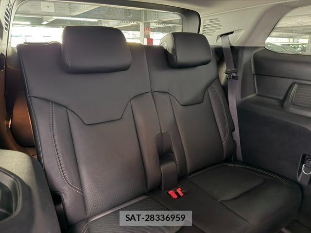 Jeep COMMANDER 2024-03 6215761-5