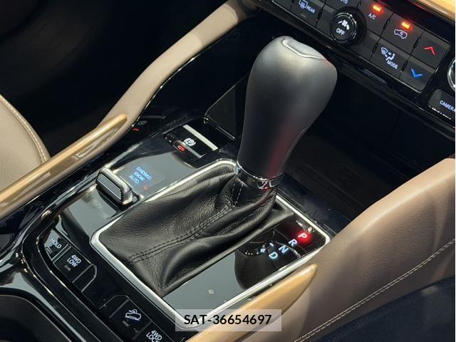 Jeep COMMANDER 2025-04 6676412-12