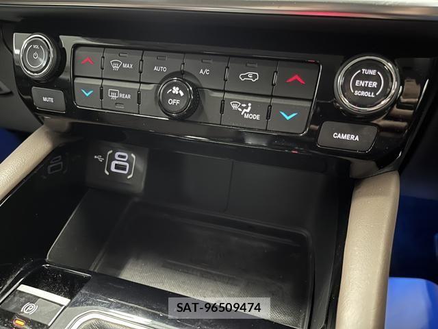 Jeep COMMANDER 2024-03 6691064-9