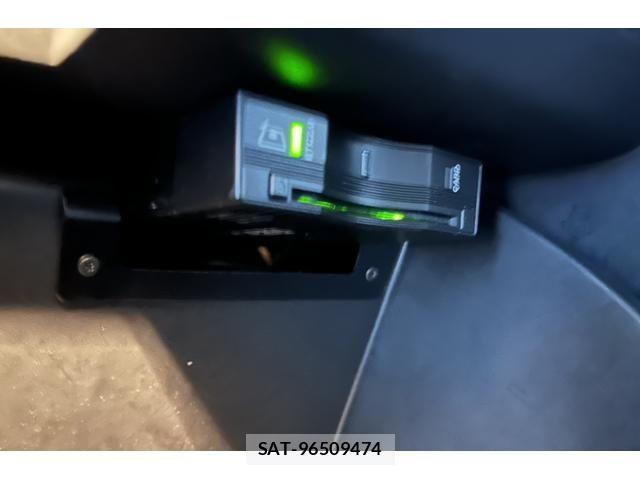Jeep COMMANDER 2024-03 6691064-13