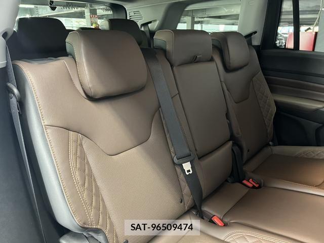Jeep COMMANDER 2024-03 6691064-4