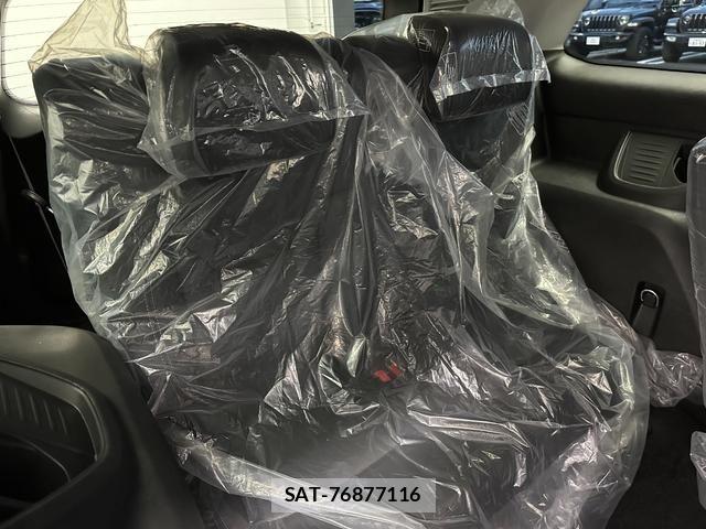 Jeep COMMANDER 2026-03 6691063-5