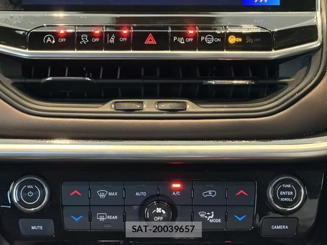 Jeep COMMANDER 2024-03 7020650-13