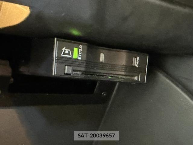 Jeep COMMANDER 2024-03 7020650-14