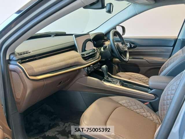 Jeep COMMANDER 2025-04 7220026-9