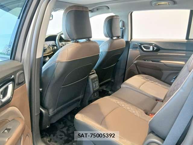 Jeep COMMANDER 2025-04 7220026-11