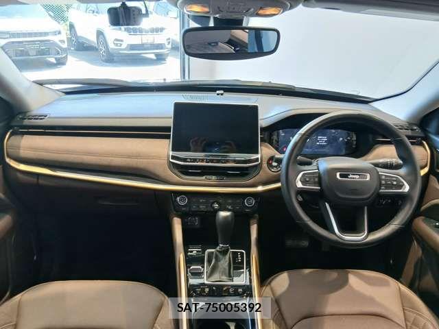 Jeep COMMANDER 2025-04 7220026-1