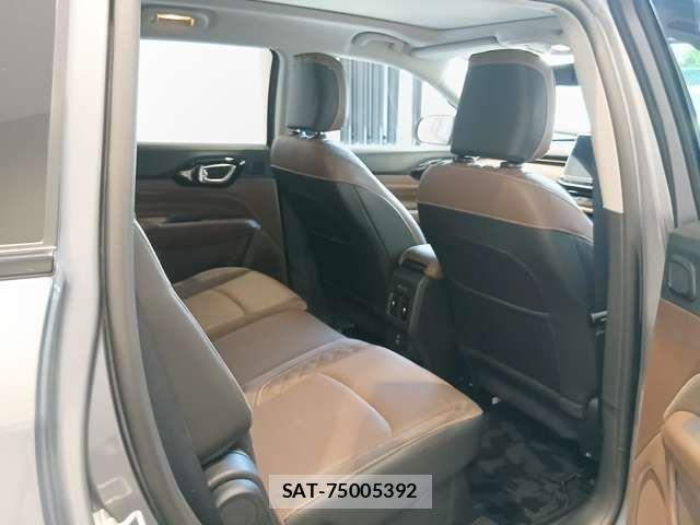 Jeep COMMANDER 2025-04 7220026-6