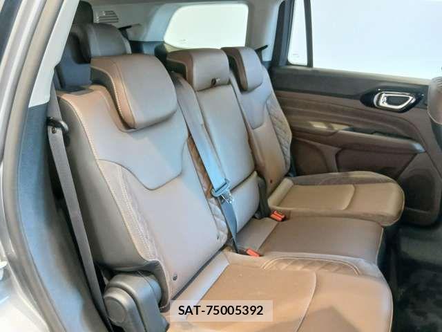 Jeep COMMANDER 2025-04 7220026-7