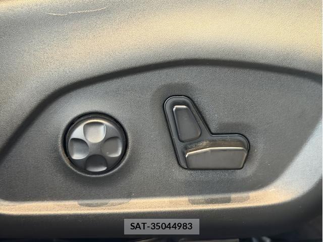 Jeep COMMANDER 2023-10 7271282-13