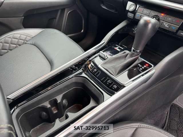Jeep COMMANDER 2023-07 7327624-19