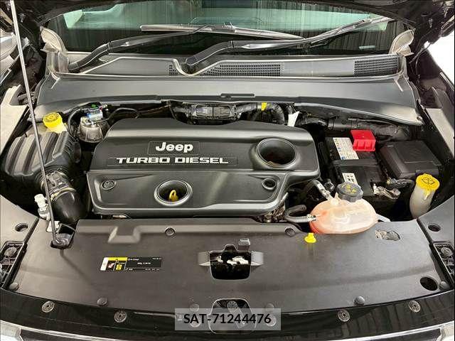 Jeep COMMANDER 2023-03 7358191-11