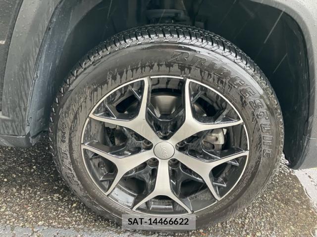 Jeep COMMANDER 2024-03 7392453-9