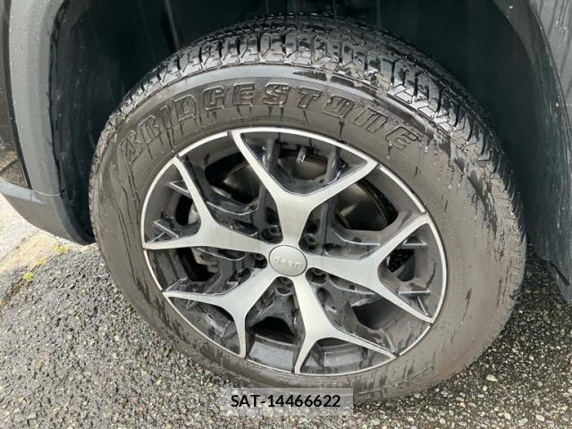 Jeep COMMANDER 2024-03 7392453-6