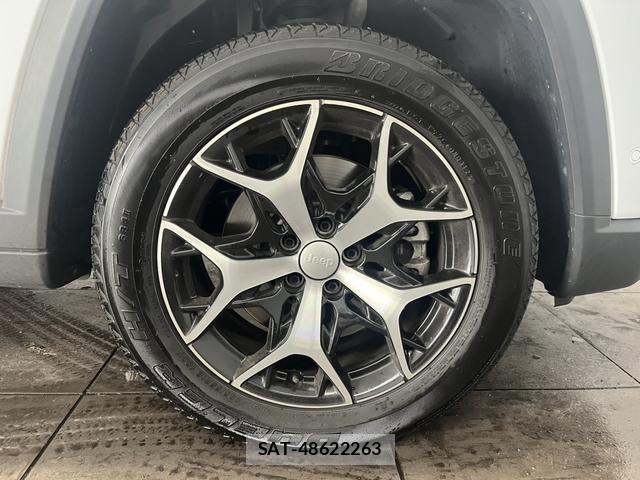 Jeep COMMANDER 2023-07 7392452-14