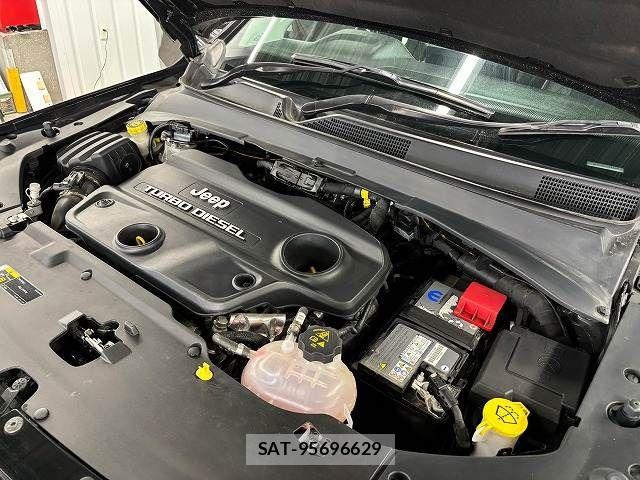 Jeep COMMANDER 2023-03 7501005-11