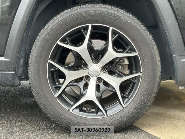 Jeep COMMANDER 2023-07 7724371-16