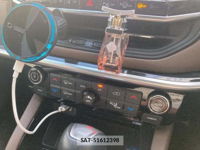 Jeep COMMANDER 2024-03 8099773-17