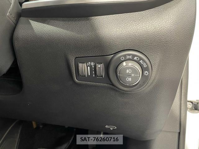 Jeep COMMANDER 2026-03 8130651-15