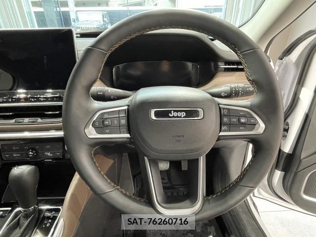 Jeep COMMANDER 2026-03 8130651-16