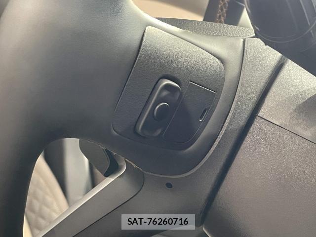 Jeep COMMANDER 2026-03 8130651-21