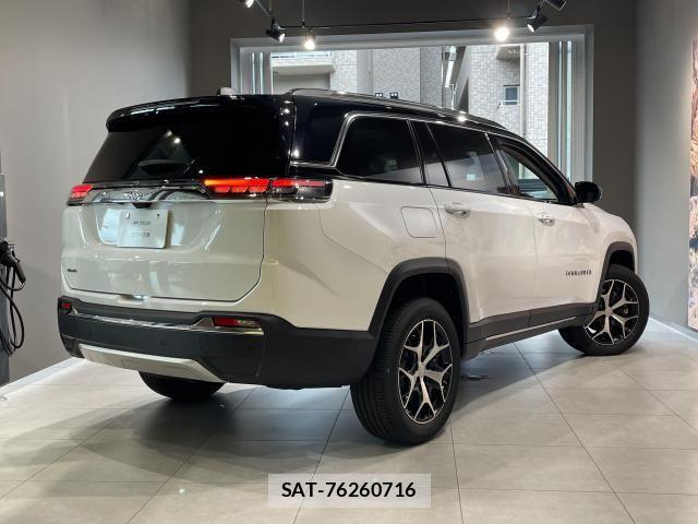 Jeep COMMANDER 2026-03 8130651-5