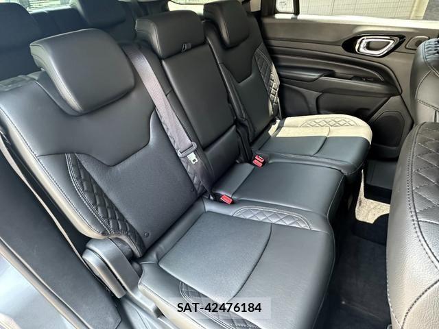 Jeep COMMANDER 2024-01 8207987-4