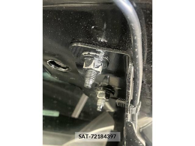 Jeep COMMANDER 2022-11 8230425-24