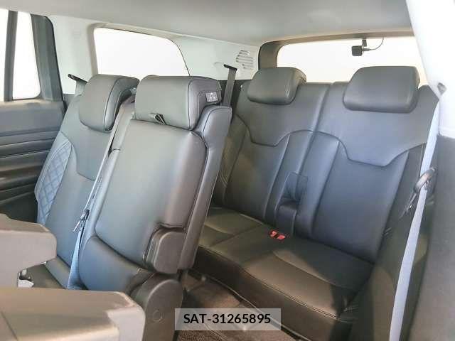 Jeep COMMANDER 2024-09 8245494-10