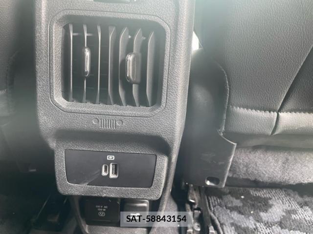 Jeep COMMANDER 2025-03 8314897-19