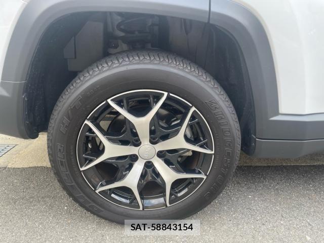 Jeep COMMANDER 2025-03 8314897-21