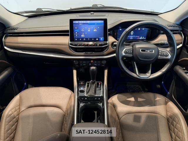 Jeep COMMANDER 2024-01 8336301-10