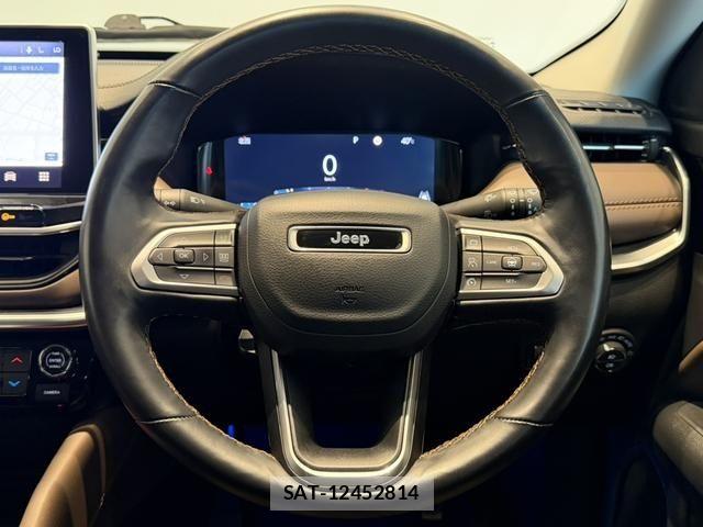 Jeep COMMANDER 2024-01 8336301-11